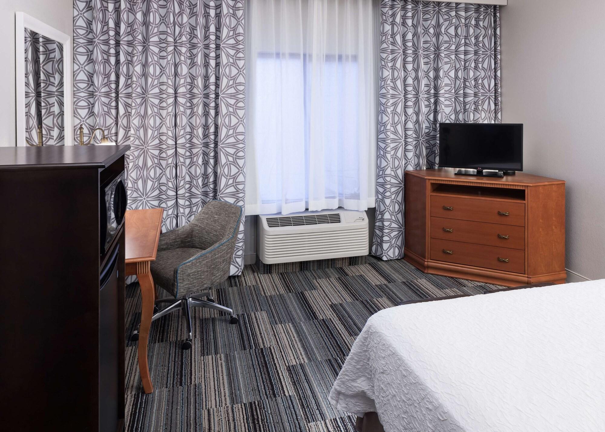 Hampton Inn & Suites Tulare Extérieur photo