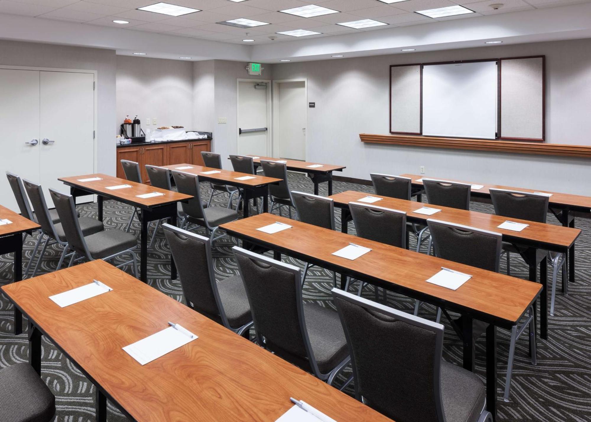 Hampton Inn & Suites Tulare Extérieur photo