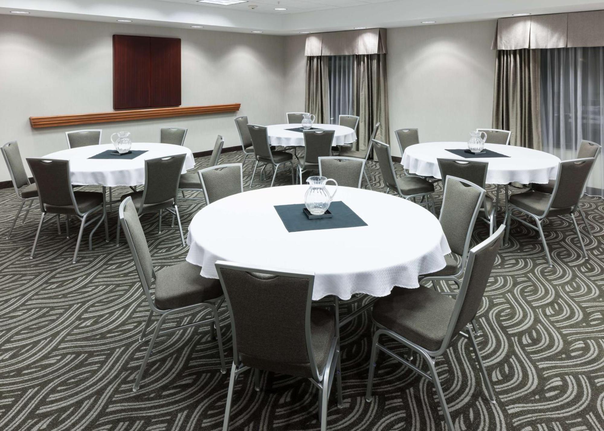 Hampton Inn & Suites Tulare Extérieur photo