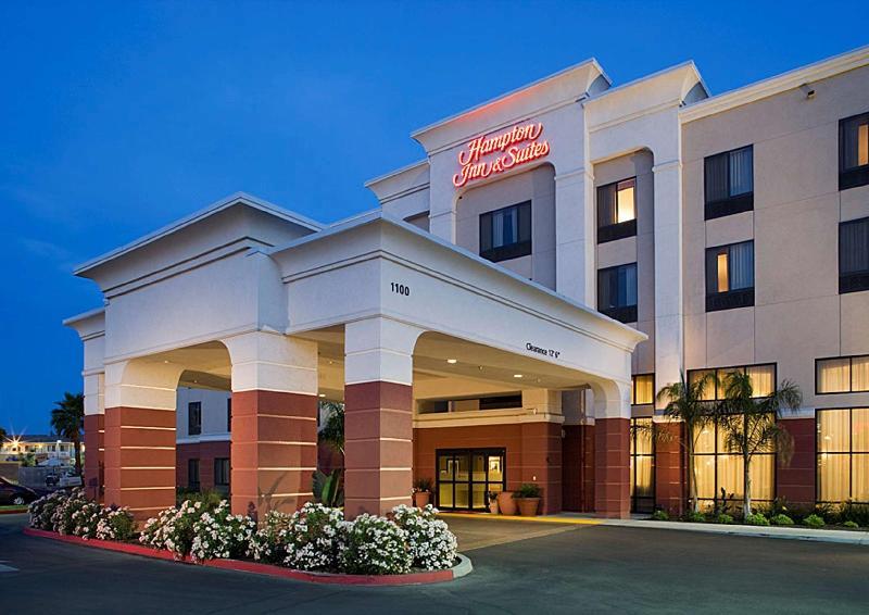 Hampton Inn & Suites Tulare Extérieur photo